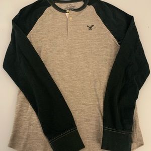 Men’s American eagle long sleeve shirt